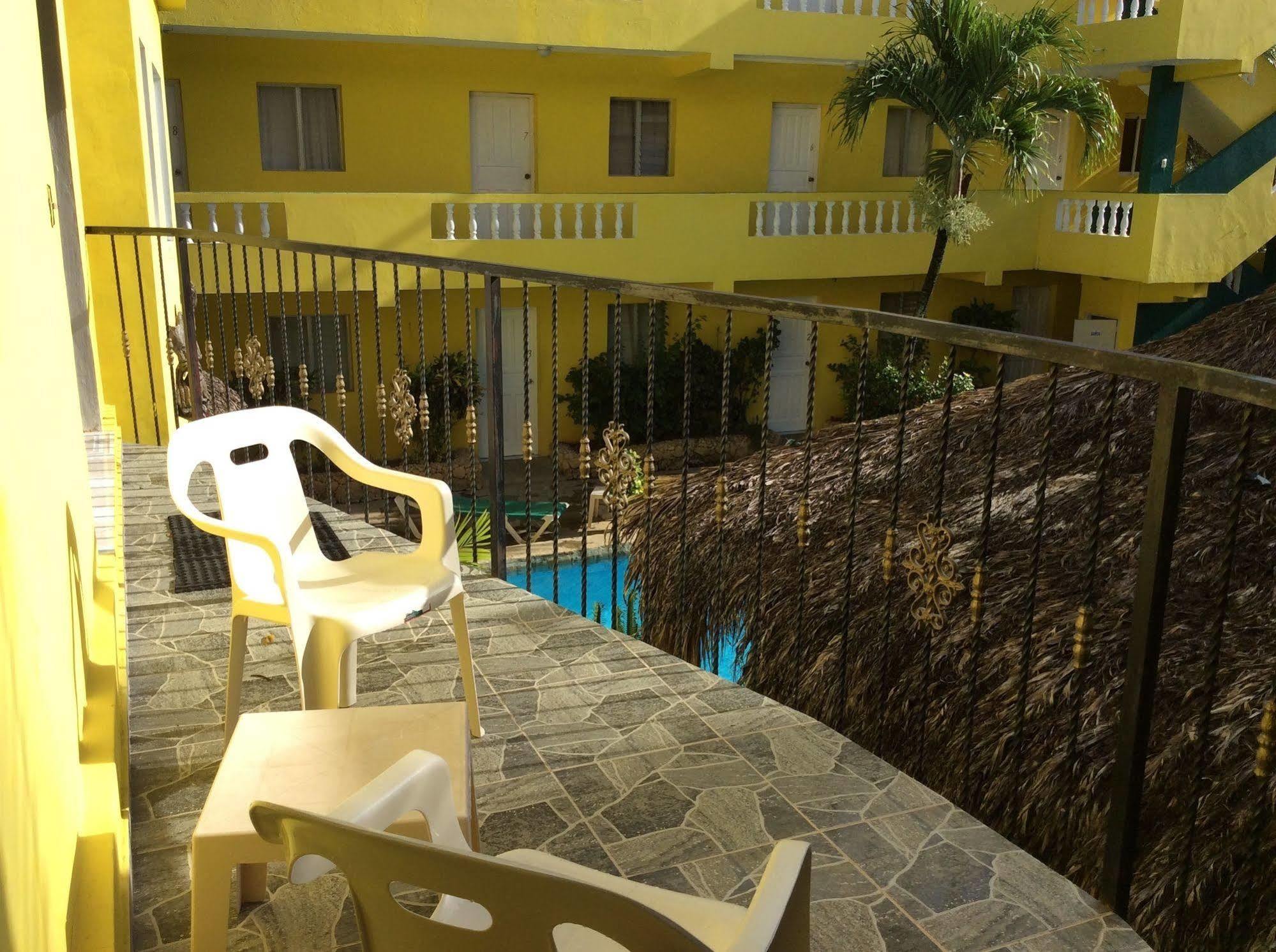 Coco Hotel Sosúa Buitenkant foto